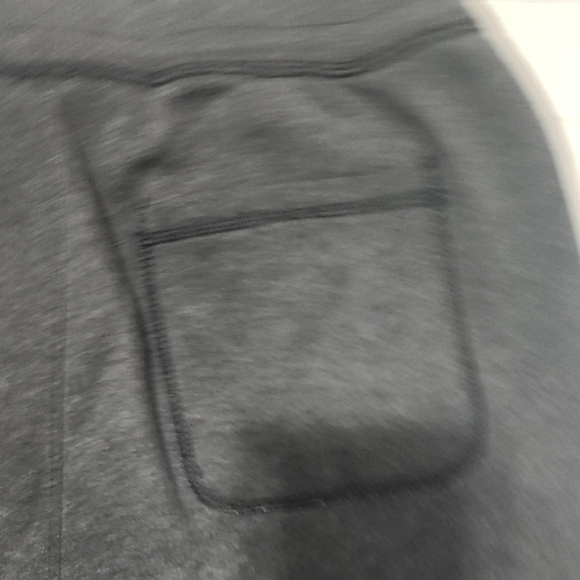 Abercrombie & Fitch. Size XS. Men's Gray Jogger Pants - Picture 9 of 12